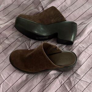 Everlane chocolate brown puffa clogs size 6.5 new with box